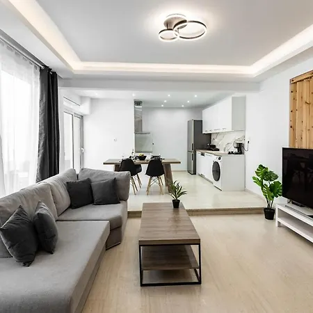 Niki's Luxury * הרסוניסוס