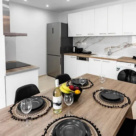 Niki's Luxury דירה *