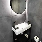 Niki's Luxury *